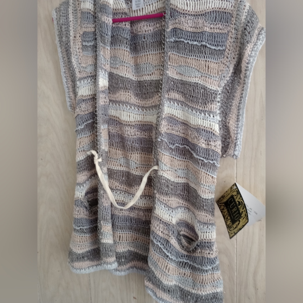 Curio Sweater - Picture 2 of 10